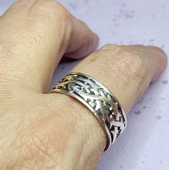 Thorns Design Sterling Men's Ring - Picture 2 of 6